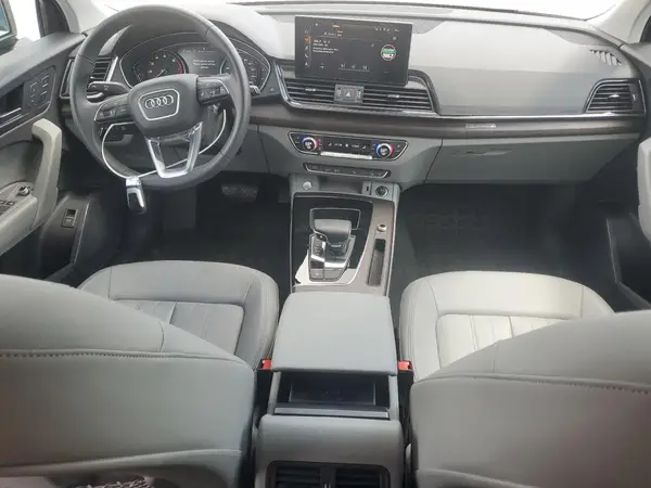WA1GAAFY7N2077050 2022 AUDI Q5 - Image 8