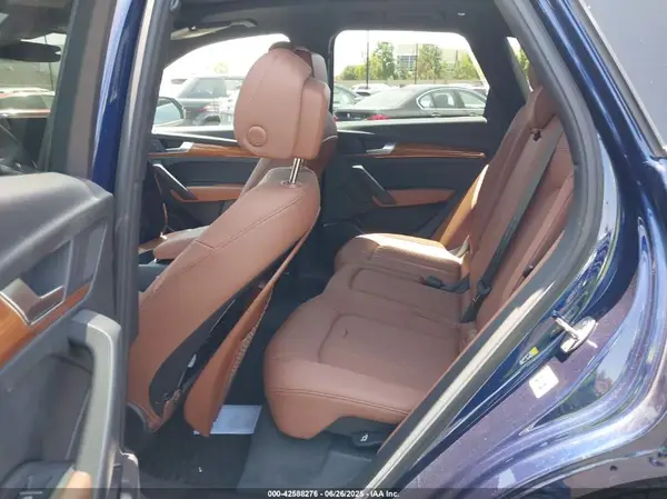 WA1GAAFY7N2100598 2022 AUDI Q5 - Image 8