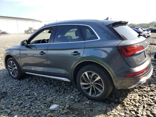 WA1GAAFY7P2065032 2023 AUDI Q5 - Image 2