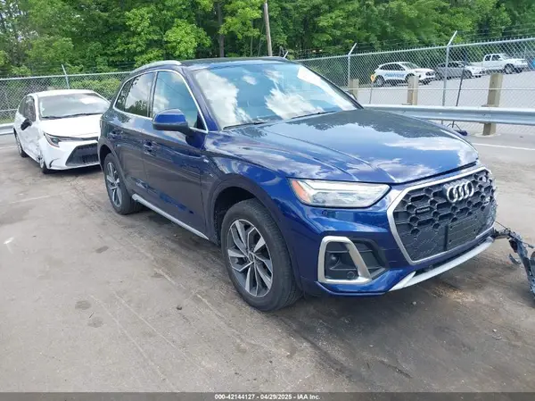 WA1GAAFY7P2122345 2023 AUDI Q5 - Image 1