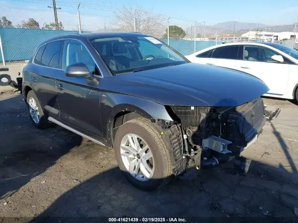 WA1GAAFY7P2137461 2023 AUDI Q5 - Image 1