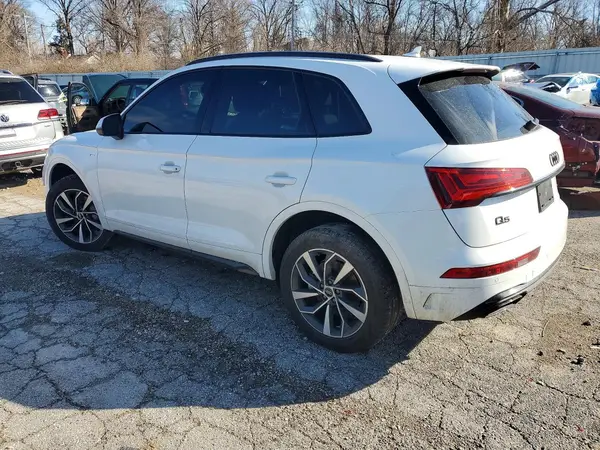 WA1GAAFY7R2111798 2024 AUDI Q5 - Image 2