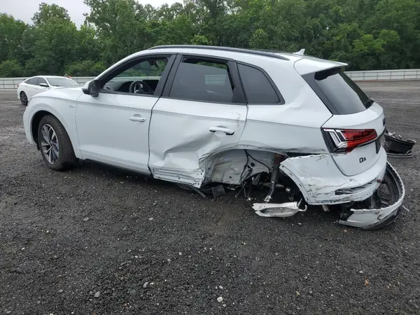 WA1GAAFY7R2122302 2024 AUDI Q5 - Image 2