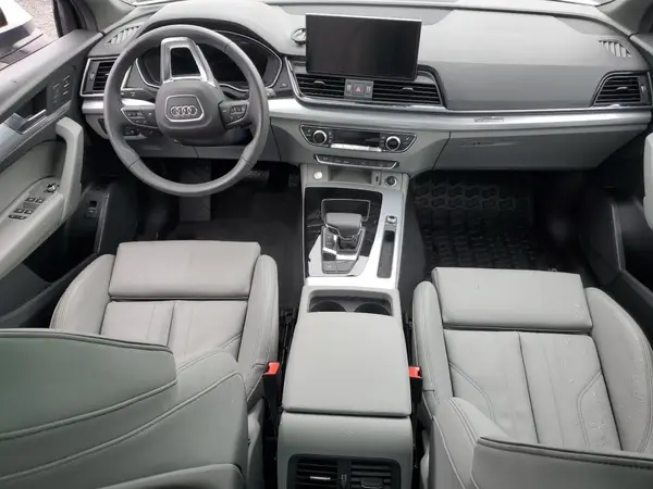 WA1GAAFY7R2122302 2024 AUDI Q5 - Image 8