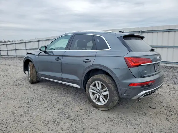 WA1GAAFY8P2071082 2023 AUDI Q5 - Image 2