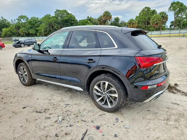 WA1GAAFY8R2005845 2024 AUDI Q5 - Image 2