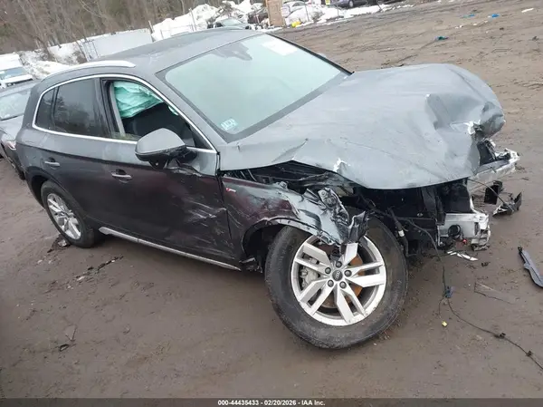 WA1GAAFY8R2021365 2024 AUDI Q5 - Image 1