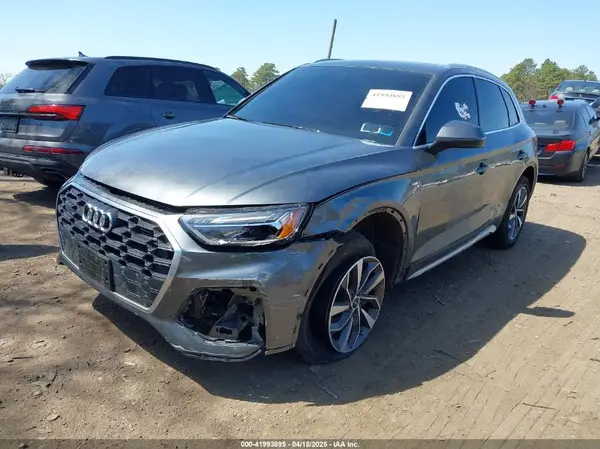 WA1GAAFY8R2072137 2024 AUDI Q5 - Image 2