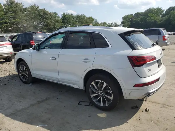 WA1GAAFY8R2072316 2024 AUDI Q5 - Image 2