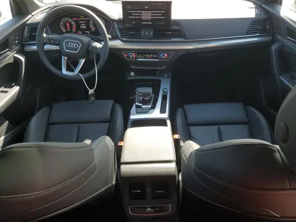 WA1GAAFY8R2100762 2024 AUDI Q5 - Image 8