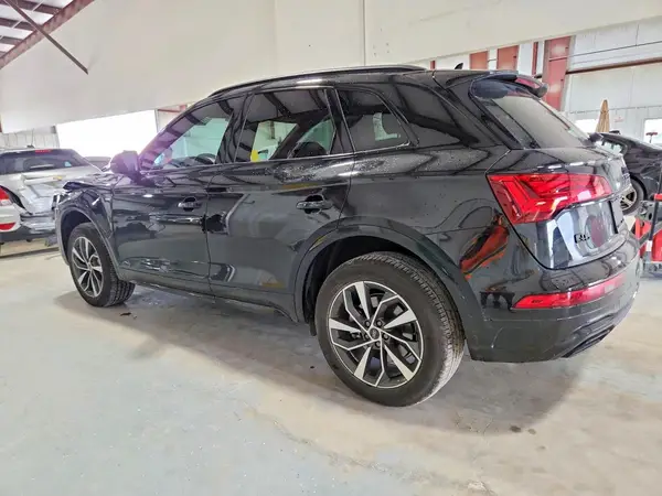 WA1GAAFY8R2114757 2024 AUDI Q5 - Image 2