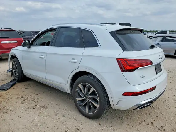 WA1GAAFY8R2146110 2024 AUDI Q5 - Image 2