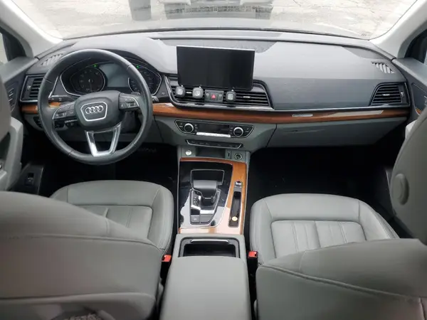 WA1GAAFY9N2069807 2022 AUDI Q5 - Image 8