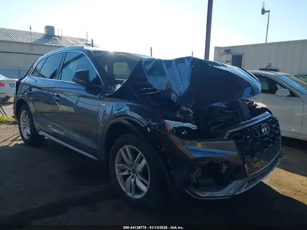 WA1GAAFY9P2183048 2023 AUDI Q5 - Image 1