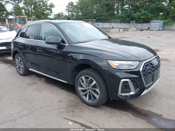 WA1GAAFY9R2008110 2024 AUDI Q5 - Image 1