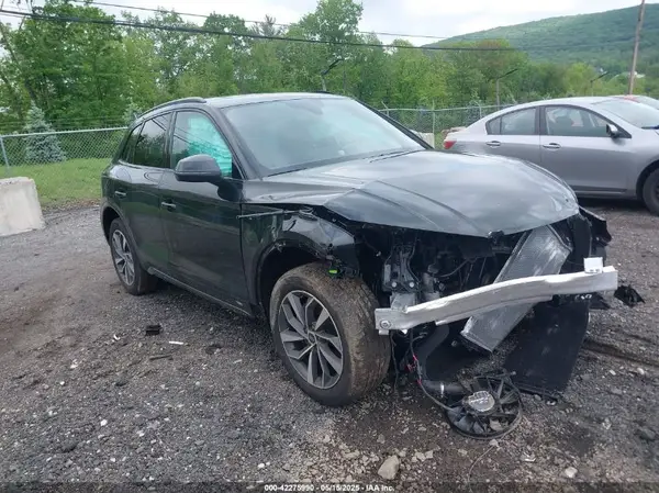 WA1GAAFY9R2108000 2024 AUDI Q5 - Image 1