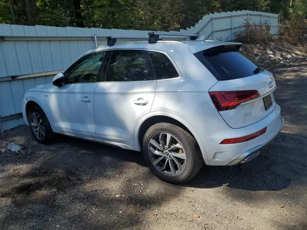 WA1GAAFY9R2152479 2024 AUDI Q5 - Image 2