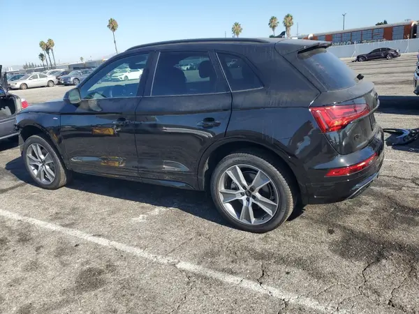 WA1GAAFY9S2037726 2025 AUDI Q5 - Image 2