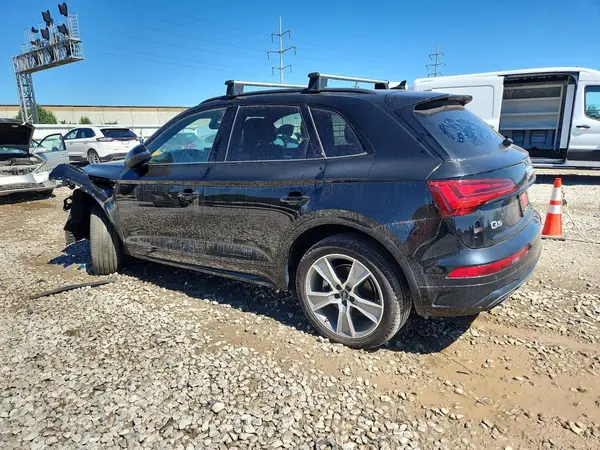 WA1GAAFY9S2049570 2025 AUDI Q5 - Image 2