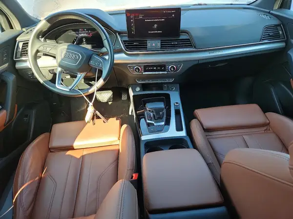 WA1GAAFY9S2049570 2025 AUDI Q5 - Image 8