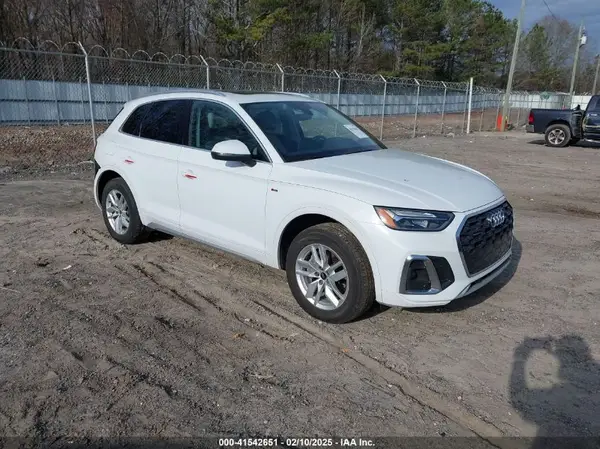 WA1GAAFYXN2047461 2022 AUDI Q5 - Image 1