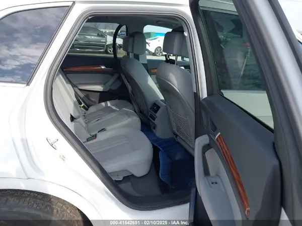 WA1GAAFYXN2047461 2022 AUDI Q5 - Image 8
