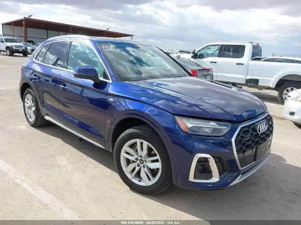 WA1GAAFYXN2100806 2022 AUDI Q5 - Image 1