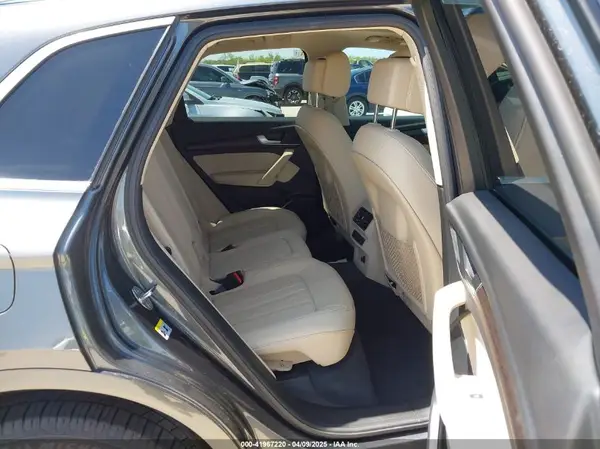 WA1GAAFYXN2102653 2022 AUDI Q5 - Image 8