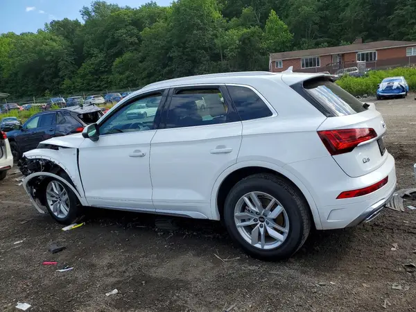 WA1GAAFYXP2112084 2023 AUDI Q5 - Image 2