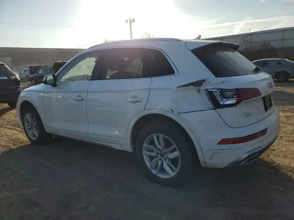 WA1GAAFYXP2117303 2023 AUDI Q5 - Image 2