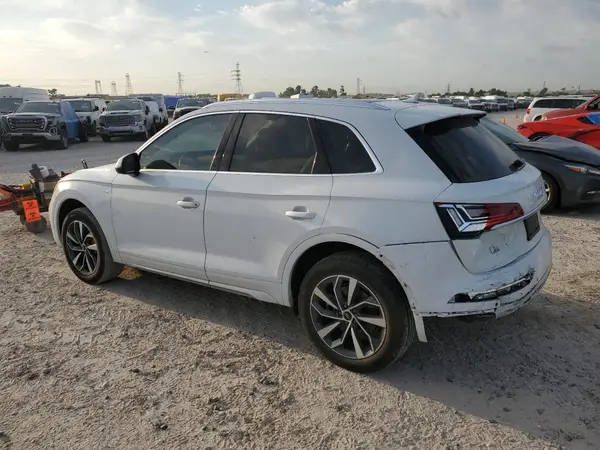 WA1GAAFYXP2134294 2023 AUDI Q5 - Image 2