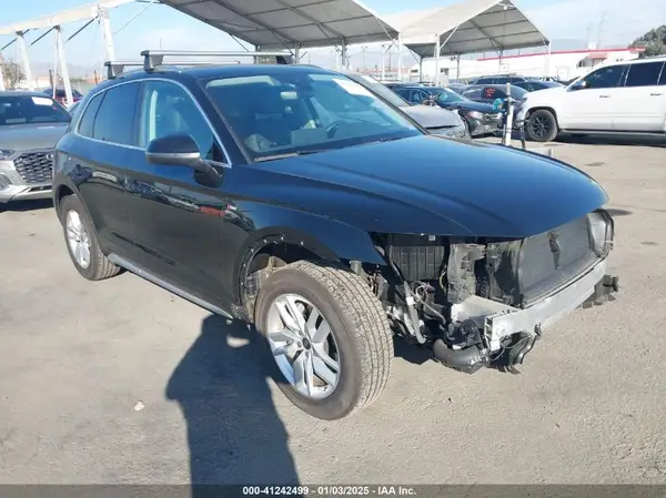 WA1GAAFYXP2137857 2023 AUDI Q5 - Image 1