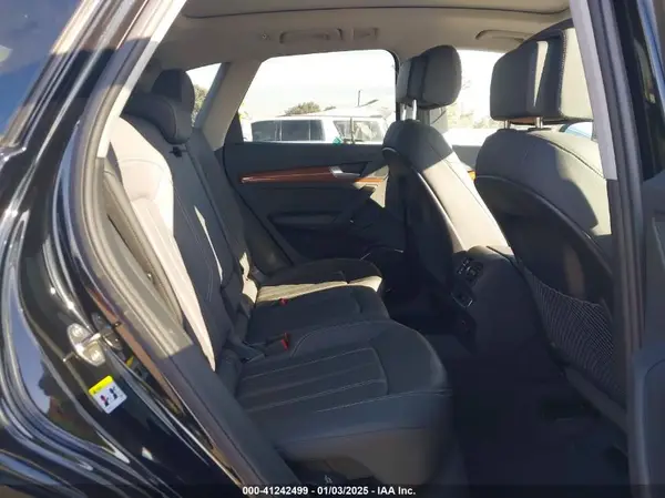 WA1GAAFYXP2137857 2023 AUDI Q5 - Image 8