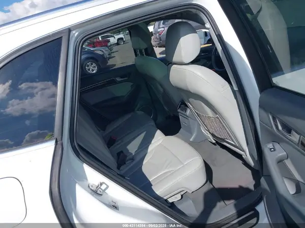 WA1L2AFP8HA096560 2017 AUDI Q5 - Image 8