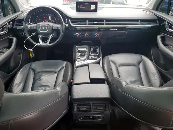 WA1LAAF70HD003497 2017 AUDI Q7 - Image 8