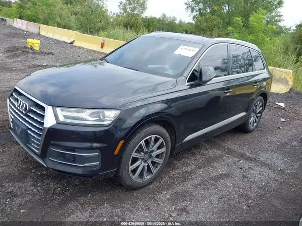 WA1LAAF70HD004231 2017 AUDI Q7 - Image 2