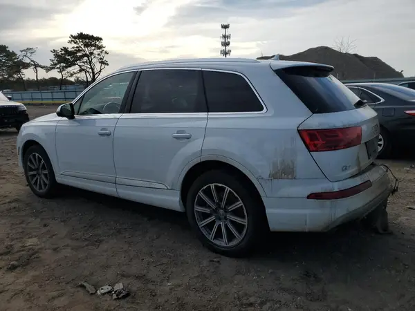 WA1LAAF70HD005704 2017 AUDI Q7 - Image 2