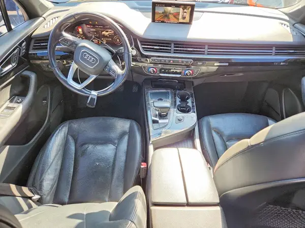WA1LAAF70HD007324 2017 AUDI Q7 - Image 8
