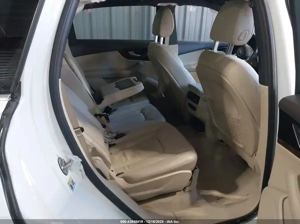 WA1LAAF70HD013057 2017 AUDI Q7 - Image 8