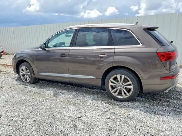 WA1LAAF70HD013396 2017 AUDI Q7 - Image 2