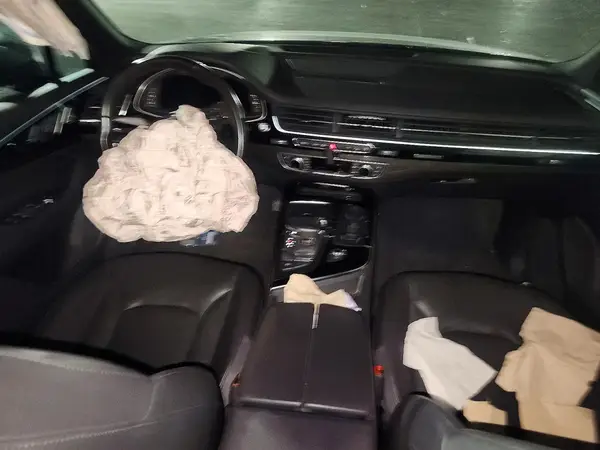 WA1LAAF70HD013947 2017 AUDI Q7 - Image 8