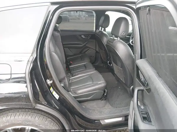 WA1LAAF70HD016265 2017 AUDI Q7 - Image 8