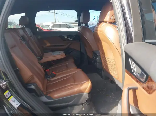 WA1LAAF70HD022079 2017 AUDI Q7 - Image 8