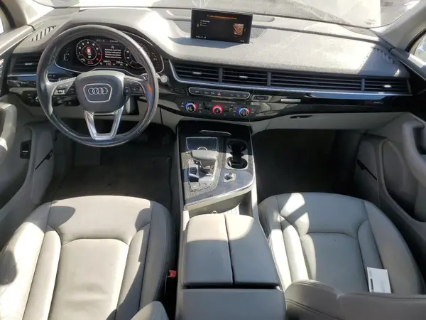 WA1LAAF70HD023457 2017 AUDI Q7 - Image 8