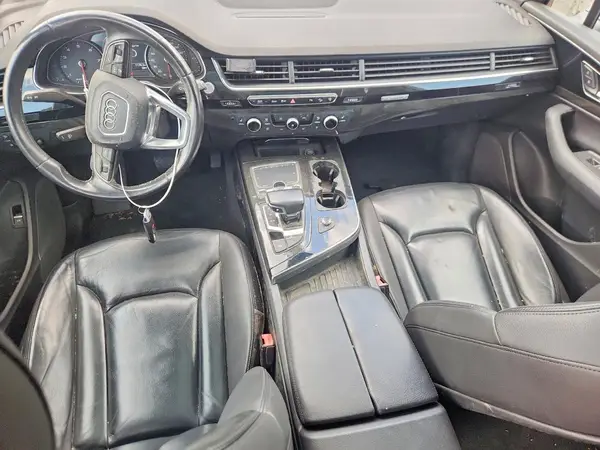 WA1LAAF70HD023863 2017 AUDI Q7 - Image 8
