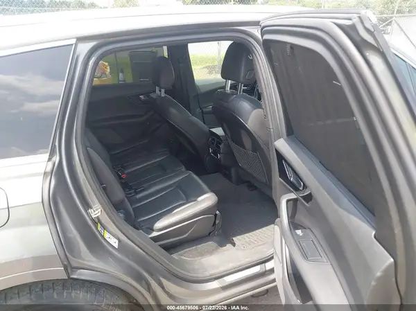 WA1LAAF70HD027055 2017 AUDI Q7 - Image 8