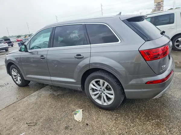 WA1LAAF70HD027167 2017 AUDI Q7 - Image 2