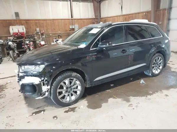 WA1LAAF70HD028108 2017 AUDI Q7 - Image 2