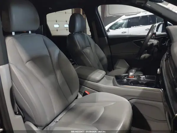 WA1LAAF70HD028108 2017 AUDI Q7 - Image 8