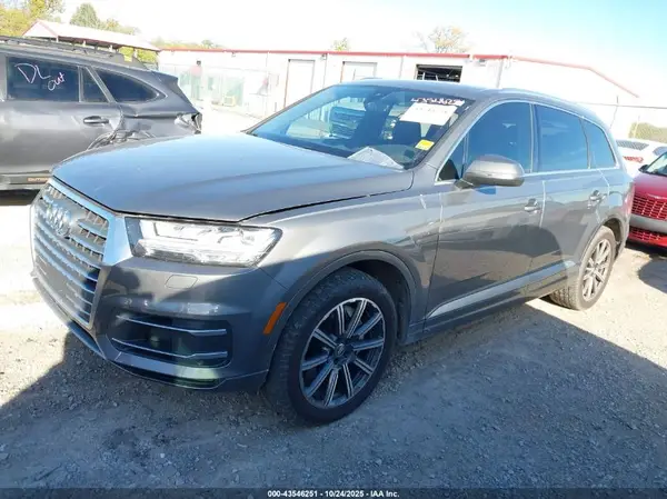 WA1LAAF70HD029923 2017 AUDI Q7 - Image 2